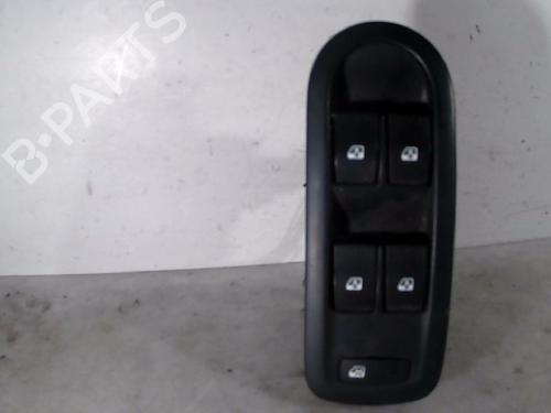 Used Switch RENAULT MEGANE II (BM0/1_, CM0/1_) 1.9 dCi (BM0G, CM0G) (120 hp) 26093088