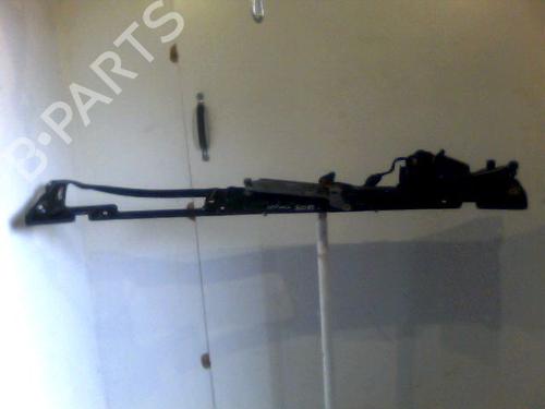 Used Front wipers mechanism HYUNDAI TRAJET (FO) 2.0 CRDi (113 hp) 26100491