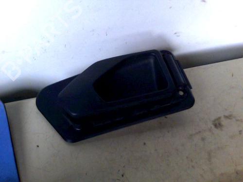 Used Front left interior door handle PEUGEOT 306 Hatchback (7A, 7C, N3, N5) 1.6 (89 hp) 27203045