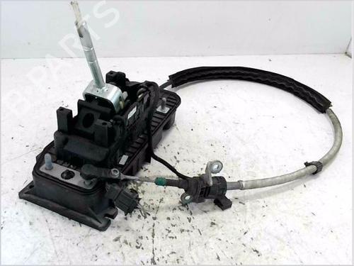 Used Shift knob VW POLO IV (9N_, 9A_) 1.6 16V (105 hp) 28535568