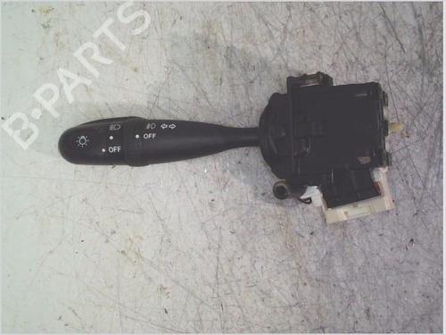 Used Headlight switch TOYOTA RAV 4 II (_A2_) 2.0 D 4WD (CLA20_, CLA21_, CLA20R, CLA21R) (116 hp) 26118591