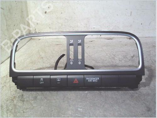 Advarselsbryter Advarselsbryter VW POLO V (6R1, 6C1) 1.6 TDI (90 hp) 35802259 35802259