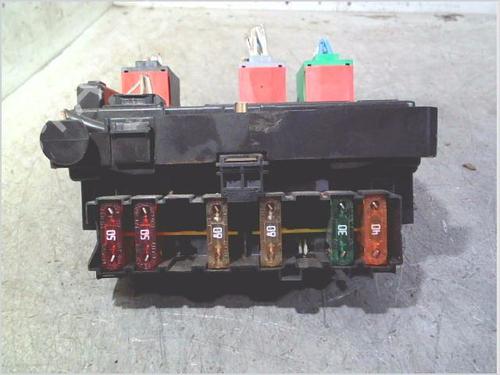 Used Fuse box Fuse box CITROËN C5 I (DC_) 2.2 HDi (DC4HXB, DC4HXE) (133 hp) 36406012 36406012