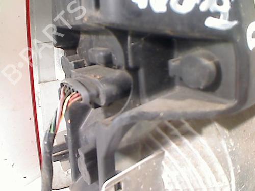Right taillight VW TOURAN (1T1, 1T2) 1.9 TDI | BP26078641C35 