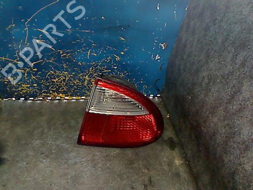 Used Right taillight SEAT LEON (1M1) 1.6 16 V (105 hp) 28323124