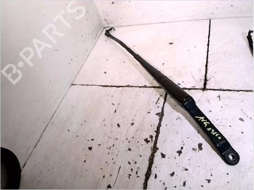 Used Front windshield wiper arm PEUGEOT 206 Hatchback (2A/C) 1.9 D (69 hp) 26102577