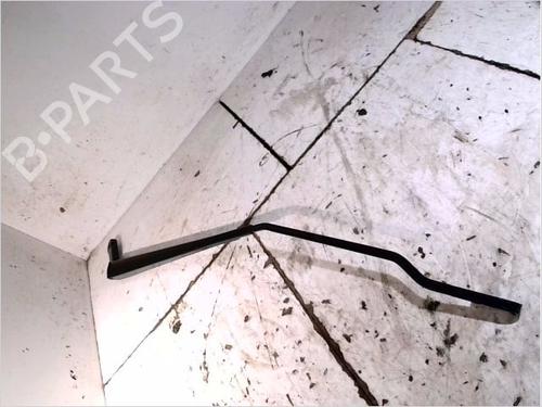 Used Front windshield wiper arm PEUGEOT 206 Hatchback (2A/C) 1.4 i (75 hp) 26097017
