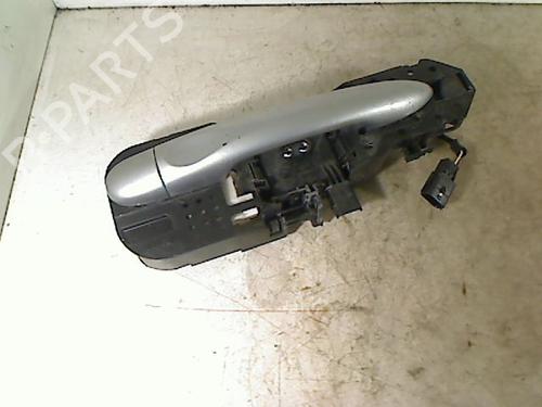Høyre foran utvendig håndtak RENAULT MEGANE III Hatchback (BZ0/1_, B3_) 1.5 dCi (BZ09, BZ0D, BZ1W, BZ29, BZ14) (110 hp) 26091120