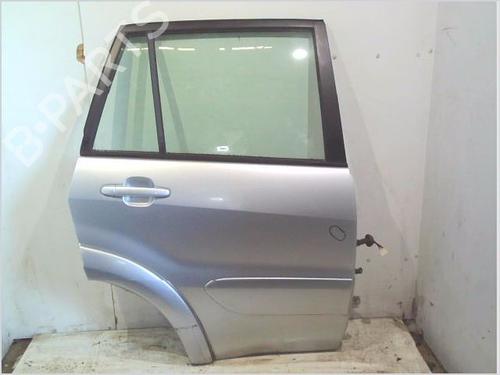 Used Right rear door TOYOTA RAV 4 II (_A2_) 2.0 D 4WD (CLA20_, CLA21_, CLA20R, CLA21R) (116 hp) 26117043