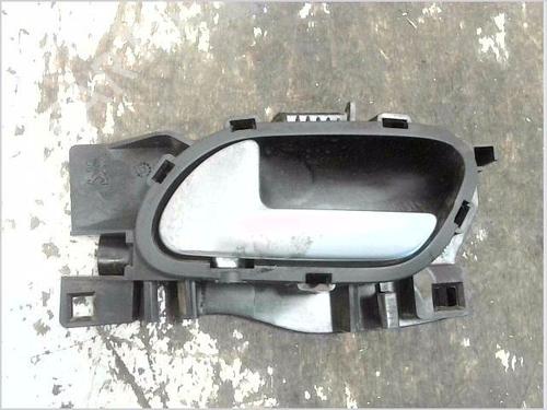 Used Front left interior door handle Front left interior door handle PEUGEOT 2008 I (CU_) 1.2 THP 110 / PureTech 110 (110 hp) 36071185 36071185