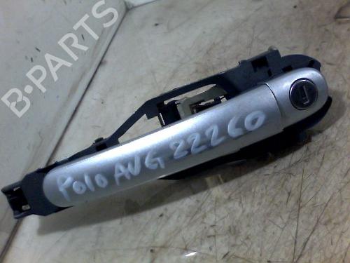 Used Front left exterior door handle VW POLO IV (9N_, 9A_) 1.4 16V (75 hp) 26074324