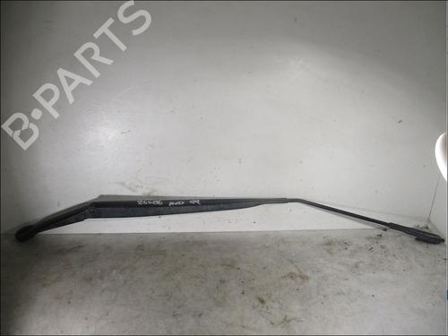 Used Front windshield wiper arm NISSAN QASHQAI / QASHQAI +2 I (J10, NJ10, JJ10E) 2.0 dCi All-wheel Drive (150 hp) 26056689