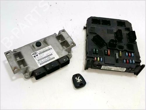 Used Engine control unit (ECU) PEUGEOT 206 Hatchback (2A/C) 1.4 16V (88 hp) 26119123