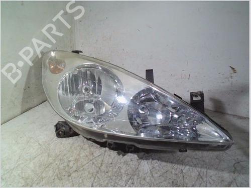 Used Right headlight PEUGEOT 307 (3A/C) 1.4 16V (88 hp) 26117035
