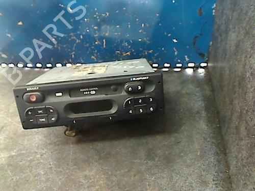 Used Radio RENAULT MEGANE I (BA0/1_) 1.6 e (BA0F, BA0S) (90 hp) 31660983