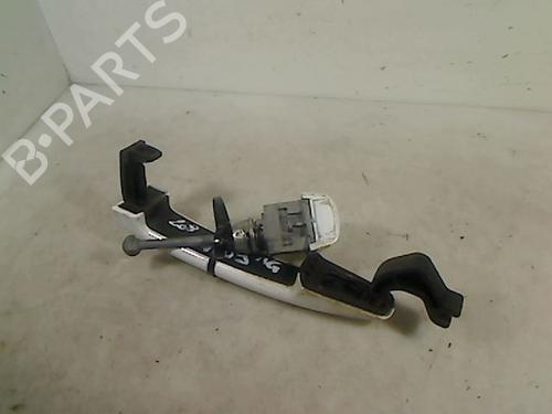 Used Front left exterior door handle PEUGEOT 208 I (CA_, CC_) 1.2 VTI 82 (82 hp) 26081255