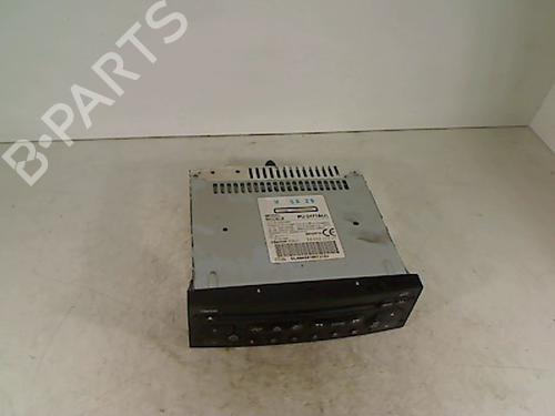 Used Radio PEUGEOT 206 Hatchback (2A/C) 1.4 16V (88 hp) 26065639