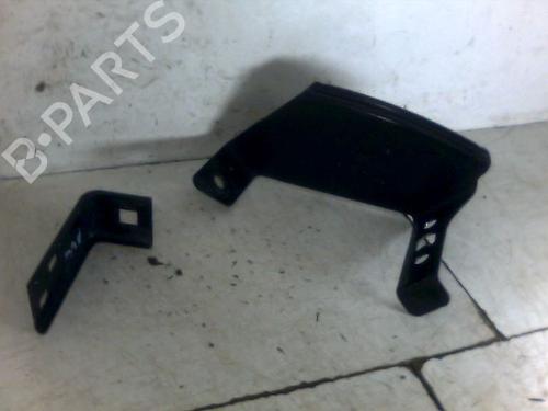 Kofangerbeslag foran RENAULT MASTER III Van (FV) 2.3 dCi 130 FWD (FV0M, FV0Y, FV0J, FV02, FV03) (130 hp) 29482825