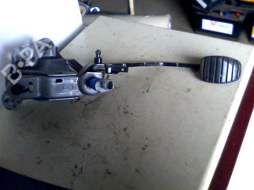 Used Break pedal RENAULT CLIO III (BR0/1, CR0/1) 1.5 dCi (C/BR0G, C/BR1G) (68 hp) 26110814