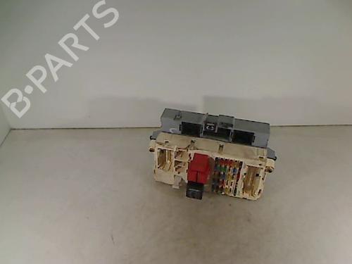 Zekeringkast FIAT STILO (192_) 1.6 16V (192_XB1A) (103 hp) 26088352