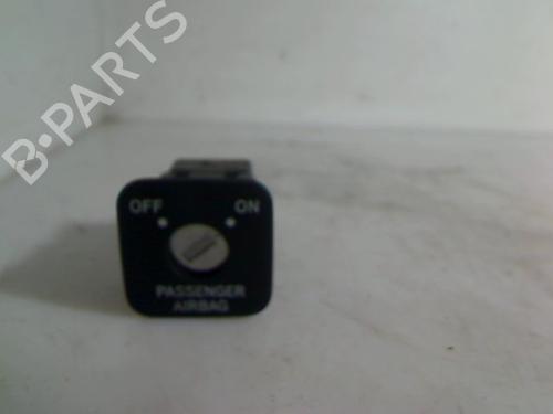 Used Passenger airbag TOYOTA COROLLA Verso (ZER_, ZZE12_, R1_) 2.0 D-4D (CUR10_, CUR10R) (116 hp) 29890165