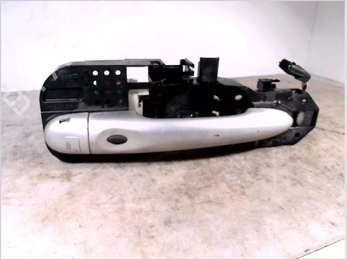 Used Front left exterior door handle RENAULT GRAND SCÉNIC III (JZ0/1_) 1.5 dCi (JZ0B, JZ07) (106 hp) 28324601