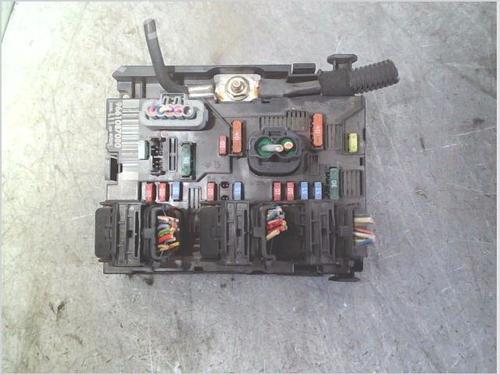 Used Fuse box Fuse box 37446492 37446492
