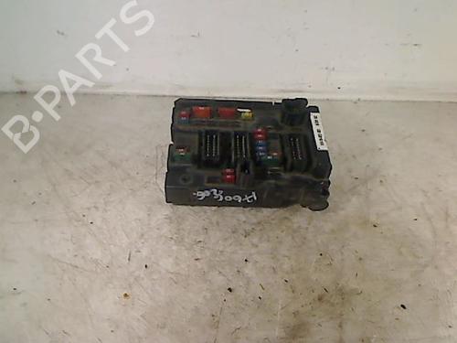 Used Fuse box PEUGEOT 206 Hatchback (2A/C) 1.4 HDi eco 70 (68 hp) 26073042