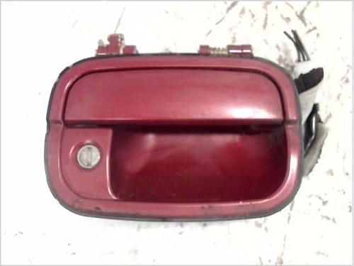 Poignée extérieure avant gauche MITSUBISHI SPACE WAGON (N3_W, N4_W) 2.0 TD (N38W) (82 hp) 27508162