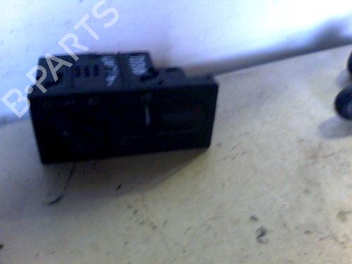 Commande de phare VW VENTO (1H2) 1.9 TD (75 hp) 28323144