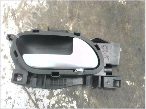 Used Rear right interior door handle Rear right interior door handle CITROËN C4 Picasso II 2.0 BlueHDi 150 (150 hp) 35898095 35898095