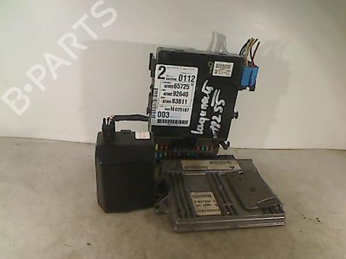 Used Engine control unit (ECU) Engine control unit (ECU) RENAULT LAGUNA II (BG0/1_) 1.8 16V (BG0B, BG0C, BG0J, BG0M, BG0V) (121 hp) 33002864 33002864