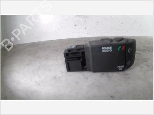 Used Switch RENAULT CLIO IV (BH_) 1.5 dCi 75 (75 hp) 26096452