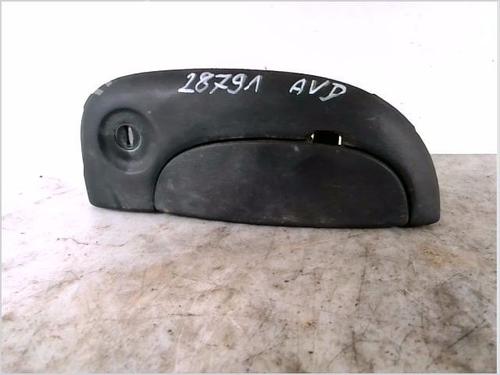 Używane Klamka zewnętrzna drzwi przednich prawych RENAULT KANGOO Express (FC0/1_) 1.5 dCi (FC07, FC1R) (65 hp) 26110055