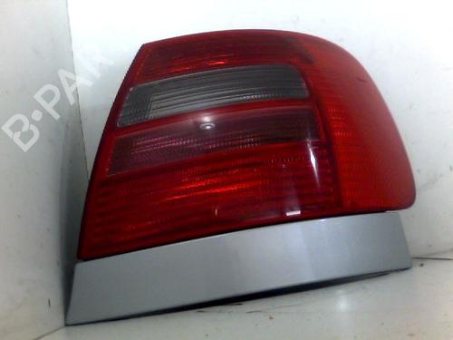 Højre baglygte AUDI A4 B5 (8D2) 1.9 TDI (90 hp) 26089382