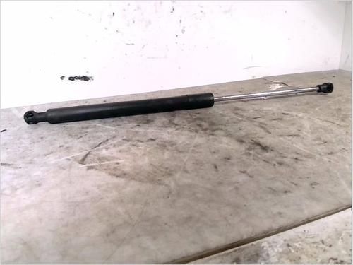 Used Tailgate lift support RENAULT CLIO III (BR0/1, CR0/1) 1.5 dCi (BR17, CR17) (86 hp) 26106591