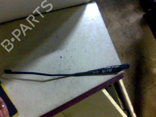 Used Front windshield wiper arm PEUGEOT 406 (8B) 2.0 HDI 110 (109 hp) 29300486