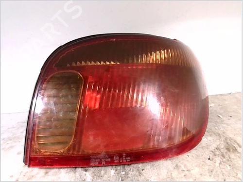 Højre baglygte TOYOTA YARIS (_P1_) 1.4 D-4D (NLP10_, NLP10R) (75 hp) 26081989