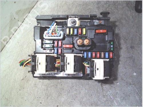 fuse-box-citroen-c3-ii-sc_-2009-33628117 main image