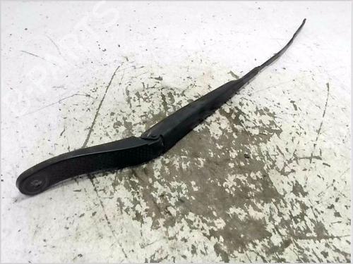 front-windshield-wiper-arm-renault-clio-iii-br01-cr01-2005-2006-2007-2008-2009-2010-2011-2012-2013-2014-31993437 main image