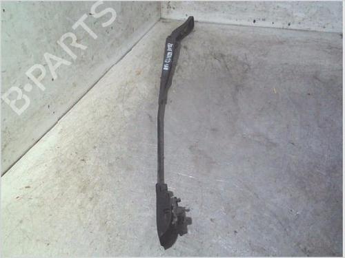 Used Front windshield wiper arm Front windshield wiper arm RENAULT CLIO III (BR0/1, CR0/1) 1.5 dCi (C/BR0G, C/BR1G) (68 hp) 40539966 40539966