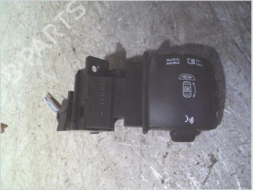 Used Switch RENAULT MEGANE III Coupe (DZ0/1_) 1.6 16V (DZ0U, DZ1B, DZ1H) (110 hp) 30005494