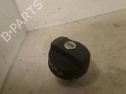 Used Fuel cap VW POLO III (6N1) 64 1.9 D (64 hp) 26072606