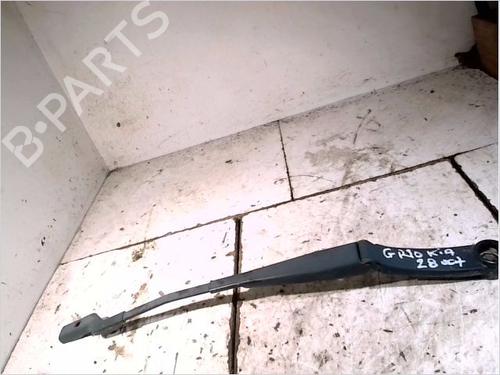 Used Front windshield wiper arm KIA CEE'D Hatchback (ED) 1.6 CRDi 90 (90 hp) 29473121