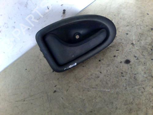 Used Front left interior door handle RENAULT CLIO II (BB_, CB_) 1.4 16V (B/CB0P, BB13) (98 hp) 26065188