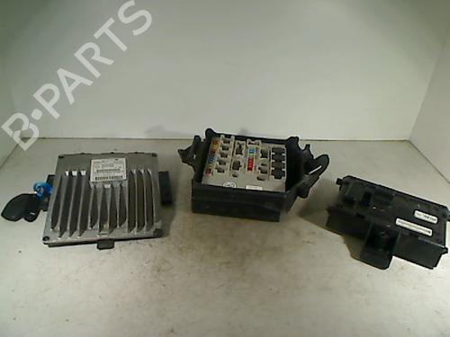 Used Engine control unit (ECU) RENAULT CLIO III (BR0/1, CR0/1) 1.5 dCi (C/BR0G, C/BR1G) (68 hp) 26070825
