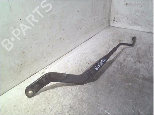 Vindrute viskerarm PEUGEOT 106 II (1A_, 1C_) 1.1 i (60 hp) 29902581