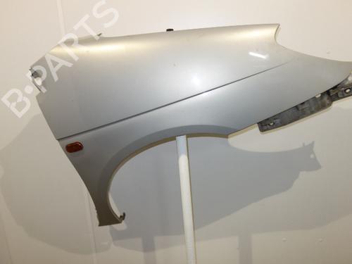Used Right front fenders RENAULT SCÉNIC I MPV (JA0/1_, FA0_) 1.9 dCi (JA05, JA1F) (102 hp) 26060330