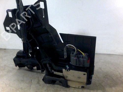 Front left lock FORD FIESTA V (JH_, JD_) 1.4 TDCi | BP26067465C98 