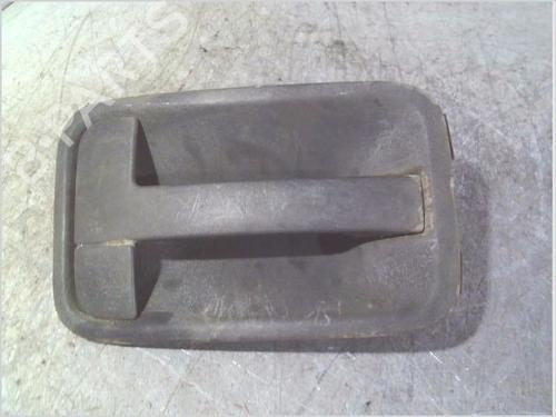 Używane Klamka zewnętrzna PEUGEOT 806 (221) 1.9 TD (90 hp) 30964742